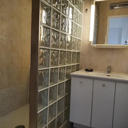 Cap D'agde - 6 Personnes Appartement *
